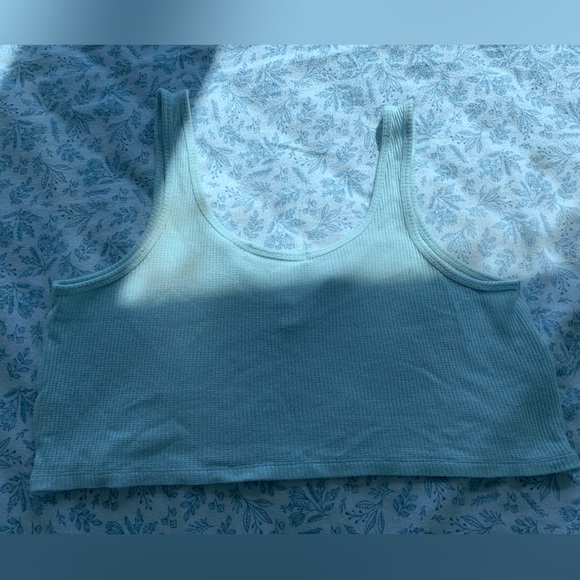 New Rose + Vine cropped tank - Picture 2 of 3